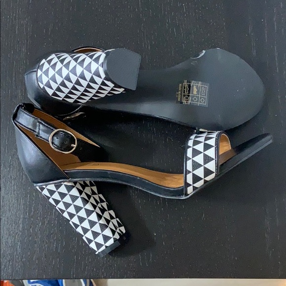 Patrizia by Spring Step chunk heel sandal size 10 - Picture 4 of 6